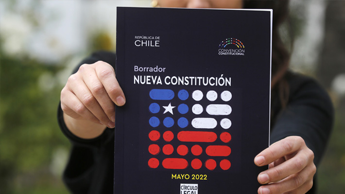Nueva Constitución: Políticos retomarán diálogo este viernes